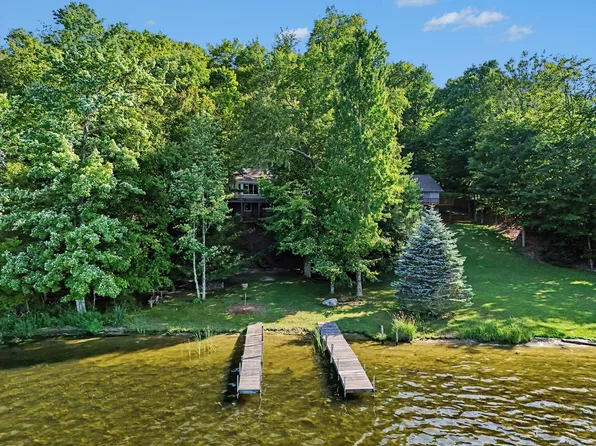 6836 W Vesper Dr, Ludington, MI 49431
