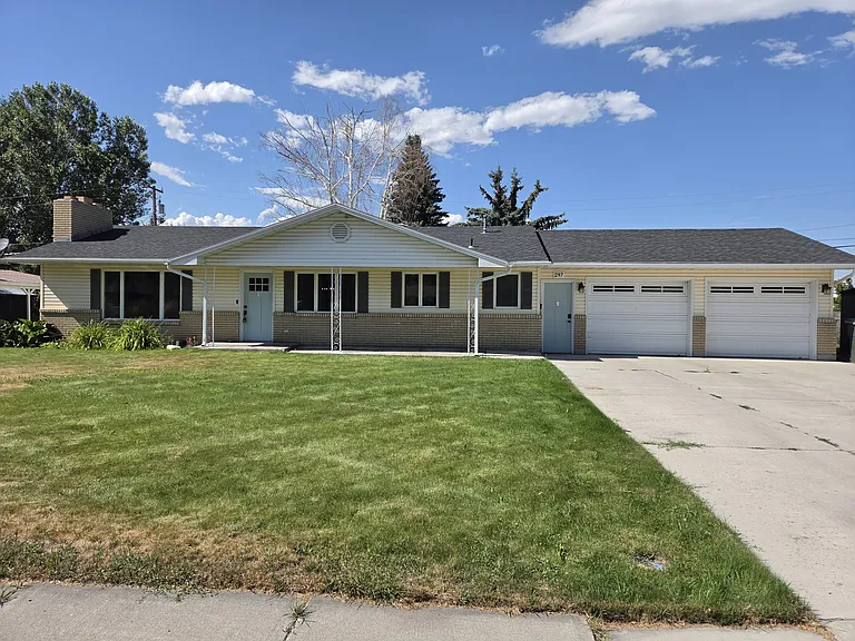 297 Dove Ave — Photo 3