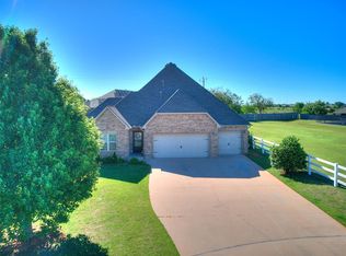 17200 Hardwood Pl, Edmond, OK 73012