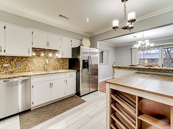 5th image of 7301 Evergreen Dr APT 3B