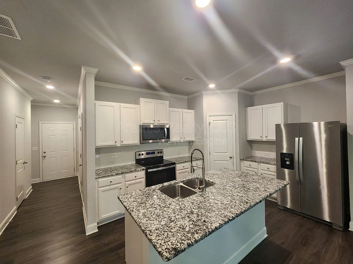 Building Photo - 2079 Pinnacle Walk Dr