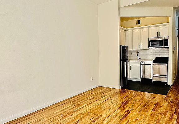 3rd image of 424 W 53rd St APT 2B