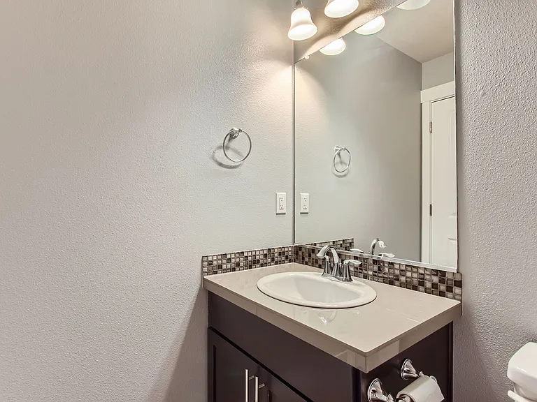 14060 SW Compass Dr — Photo 32