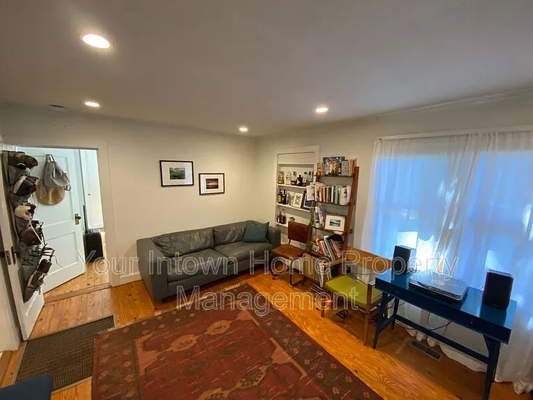 1080 Benteen Ave SE — Photo 5