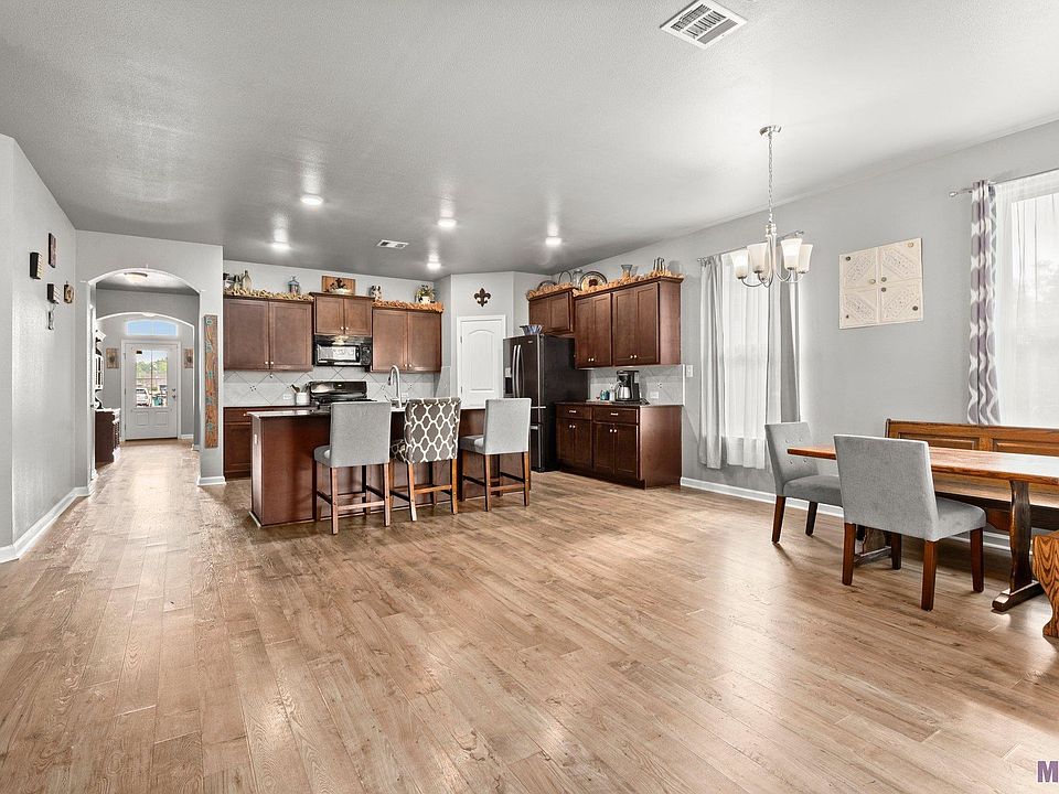 6416 Oaks Edge Dr, Zachary, LA 70791 MLS 2023007920 Zillow