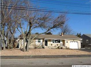 150 Pinewood Rd, Toms River, NJ 08753