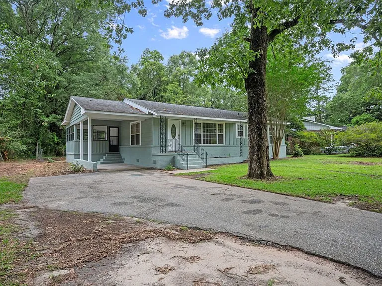 4273 Vega Dr — Photo 3