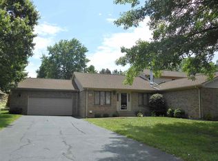 1635 Village Ln, Evansville, IN 47725
