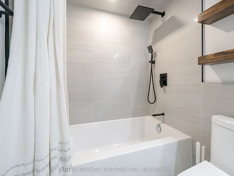 22 Yucatan Rd #LOWER — Photo 17