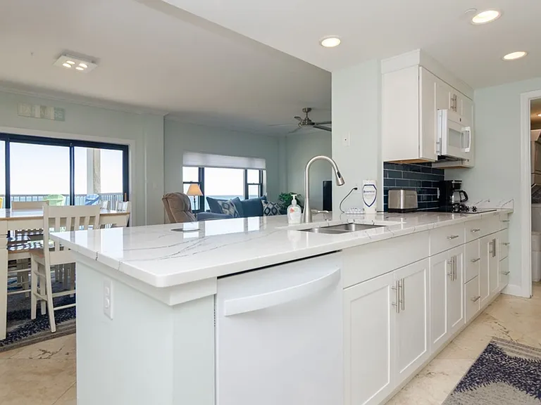2400 N Lumina Ave #2 — Photo 15