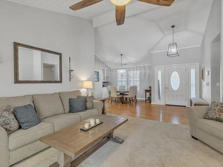 1856 Ridgeview Dr — Photo 7