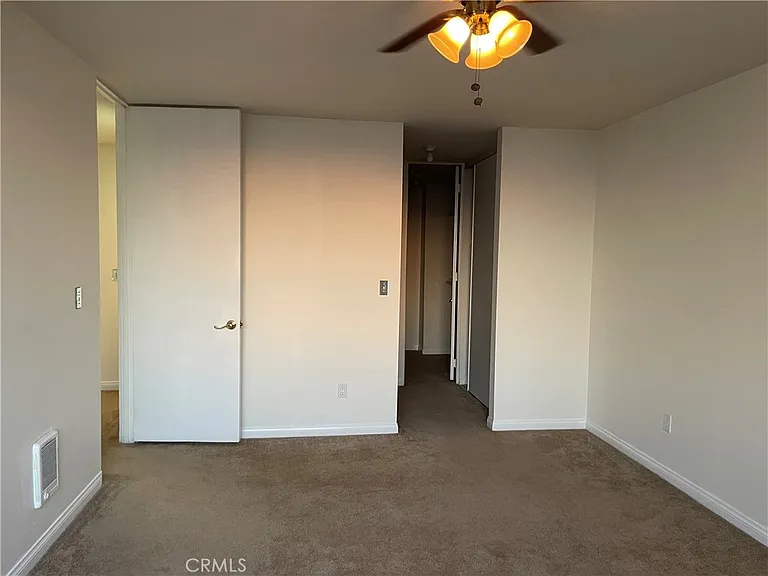 6542 Ocean Crest Dr — Photo 23