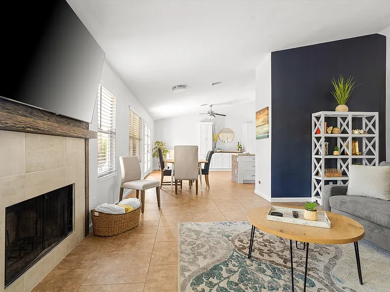4019 E Taro Ln — Photo 43