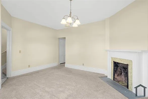 462 Beaumont St — Photo 29
