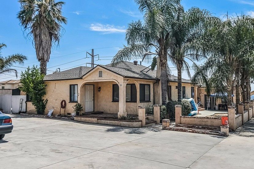 1st image of 12939 Gladstone Ave