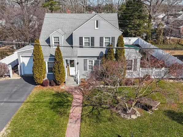12 Heron Ave, Pennsville, NJ 08070