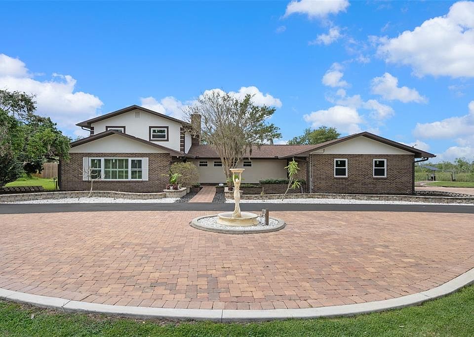 1st image of 2309 Cypress Walk Way