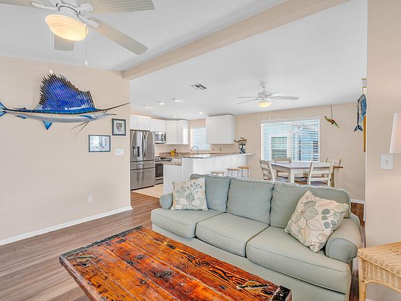5th image of 28571 Buccaneer Rd