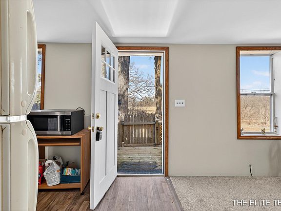 5th image of 343 W Long Lake Rd