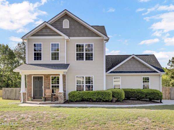701 Bay Willow Court, Hubert, NC 28539