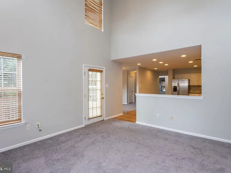 105 Farrington Ct — Photo 9