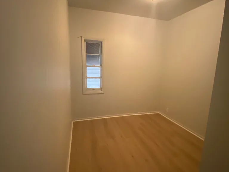 718 Hattie St #1 — Photo 6