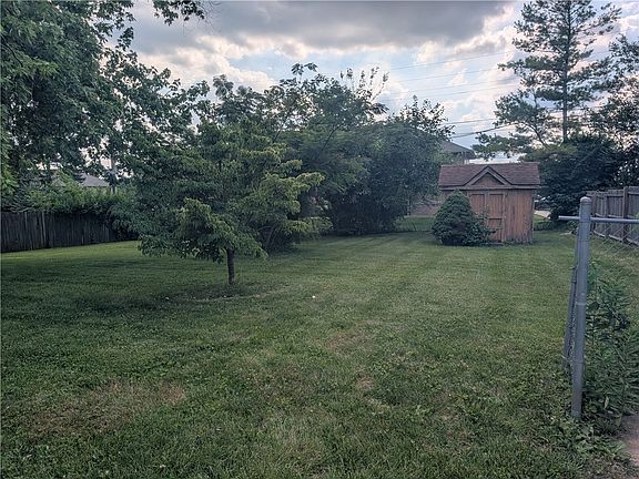 3rd image of 2061 S Lakeman Dr