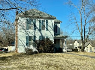 1101 Sycamore St, Carthage, MO 64836