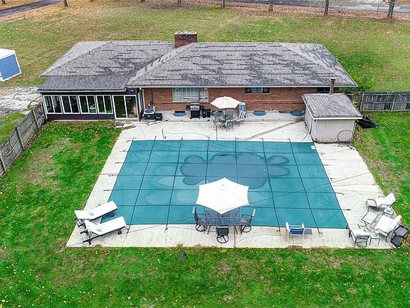 3rd image of 759 Kelsey Ct