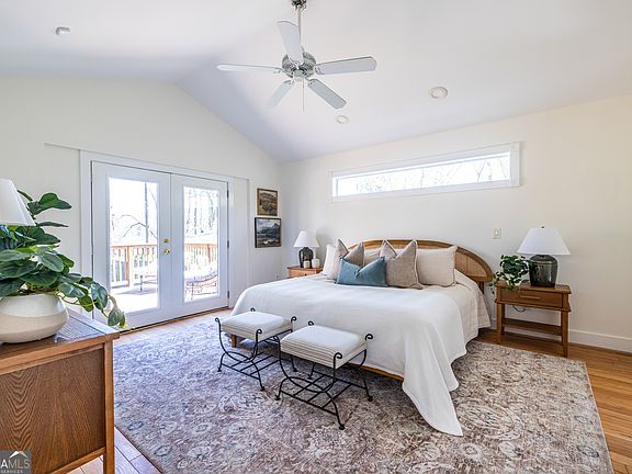 5th image of 980 Rawlins St SE