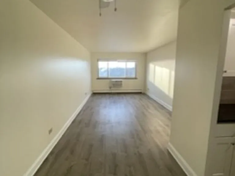 Live the Lakefront Dream at North Shore Apartments — Photo 3