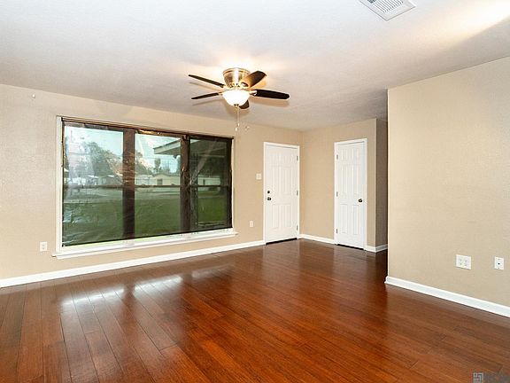 3rd image of 9570 Lansdowne Rd