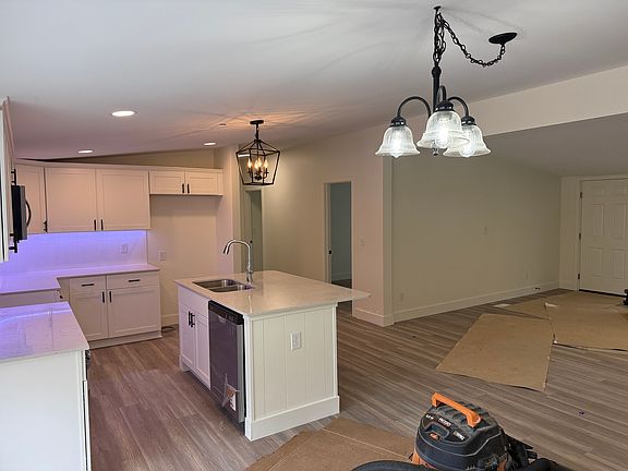 4th image of 2430 Little Hickman Rd