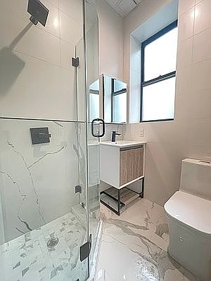 5th image of 321 Putnam Ave #2E