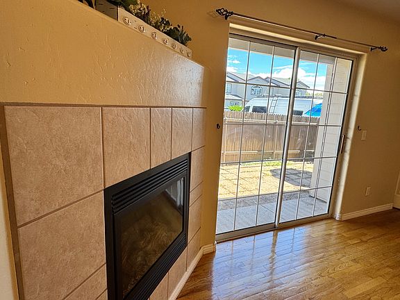 5th image of 712 N Diabase Way
