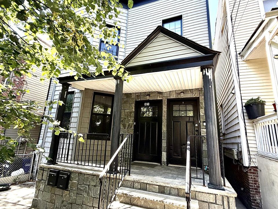 1st image of 51 Cassidy Pl