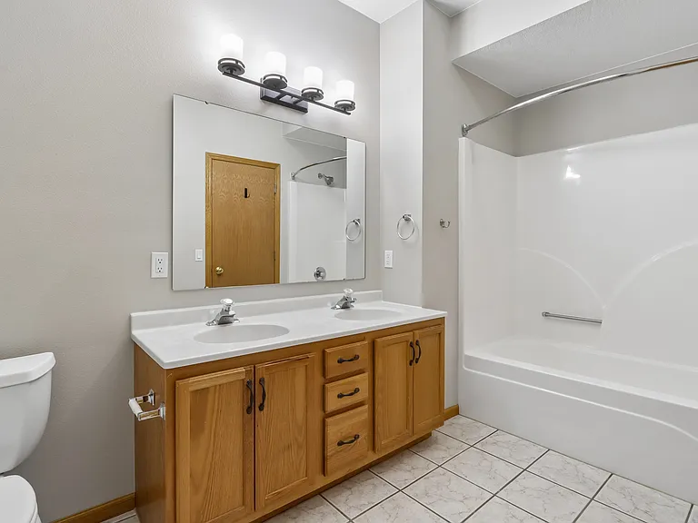 1551 Ranier Dr — Photo 17