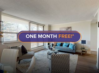150 Allan St #205, Oakville, ON L6J 3N8
