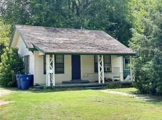 607 SW 6th St, Lindsay, OK 73052