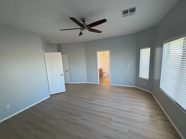 1366 E Linda Dr — Photo 19