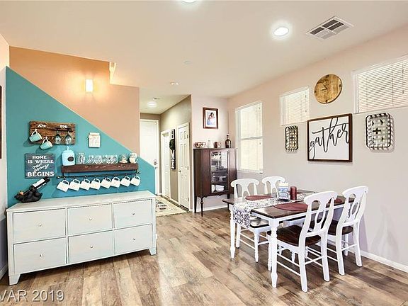 5th image of 7571 Swan Cove Ct