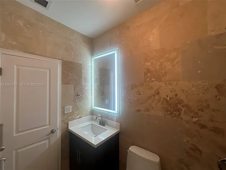 2268 SW 8th St #3 — Photo 21