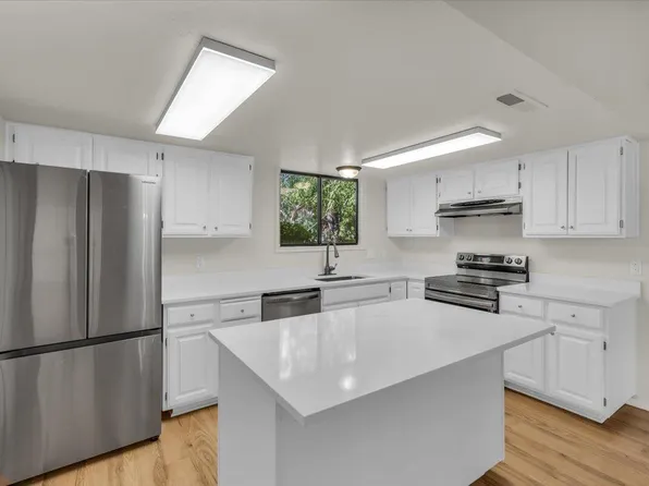 625 E Pintura Dr, Saint George, UT 84790