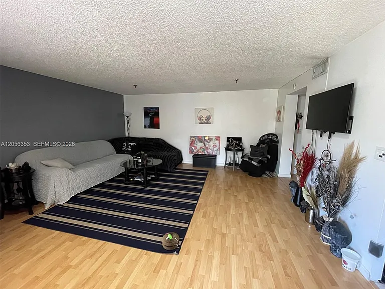 671 NE 195th St #207 — Photo 8