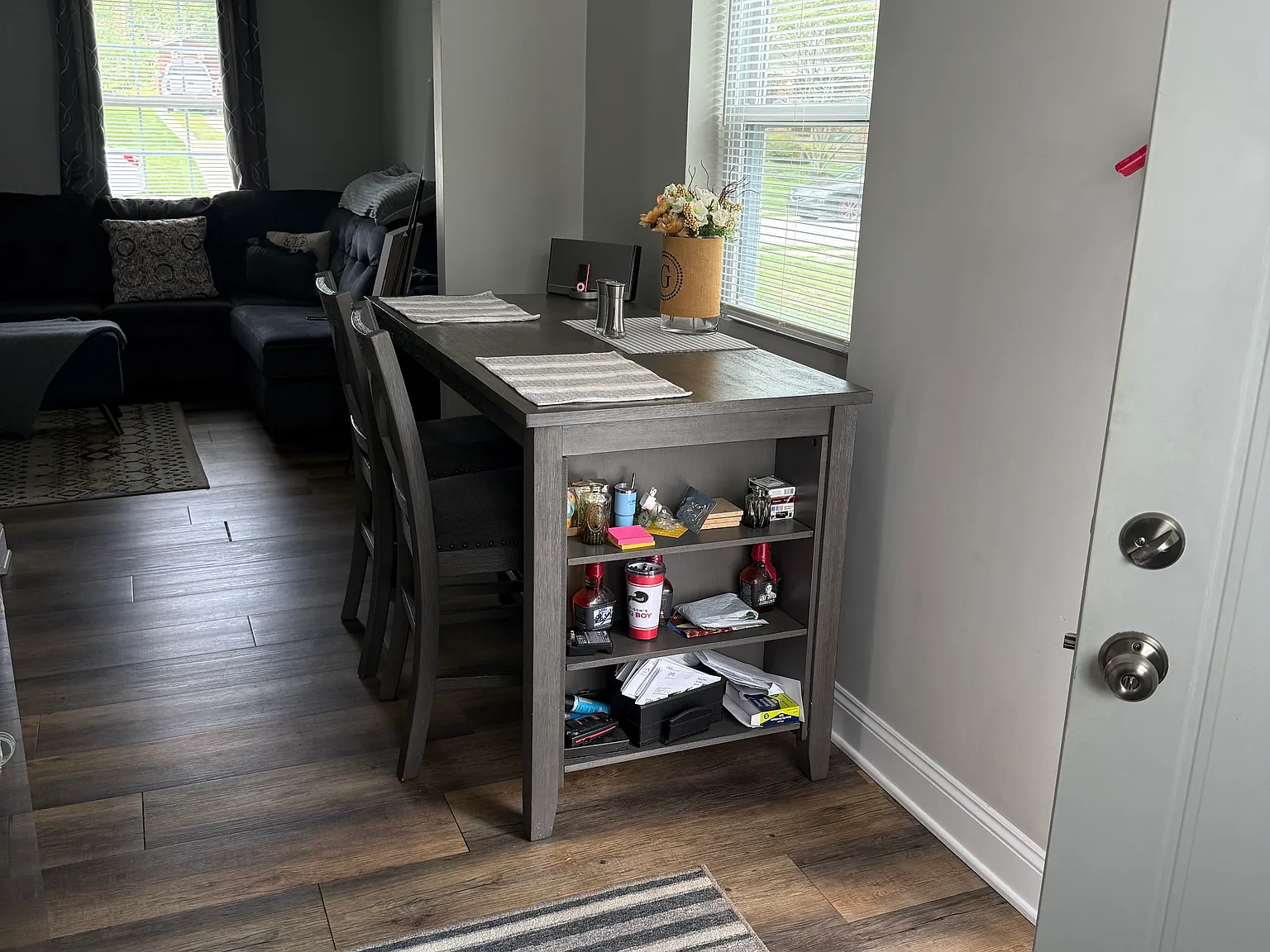 1 bed, 750 sqft, $1,300 — Photo 4