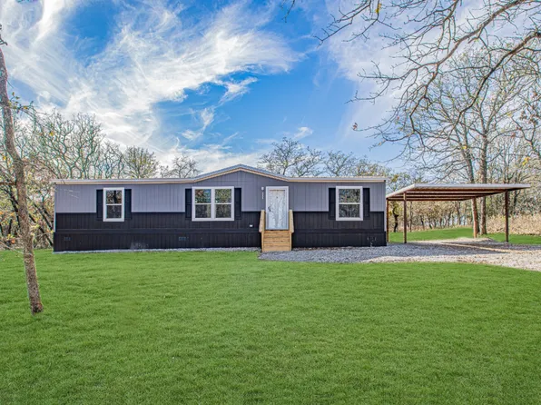 332 Huddleston Rd, Sunset, TX 76270