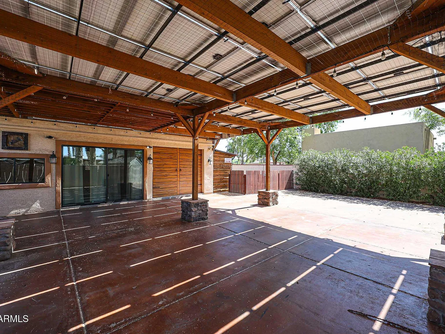 10 bed, 1.0 bath, 3630 sqft, $2,495 — Photo 2