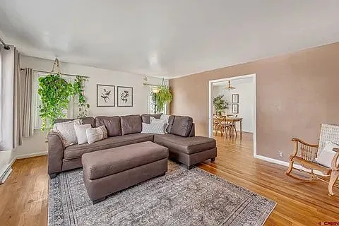 735 Howard St — Photo 3