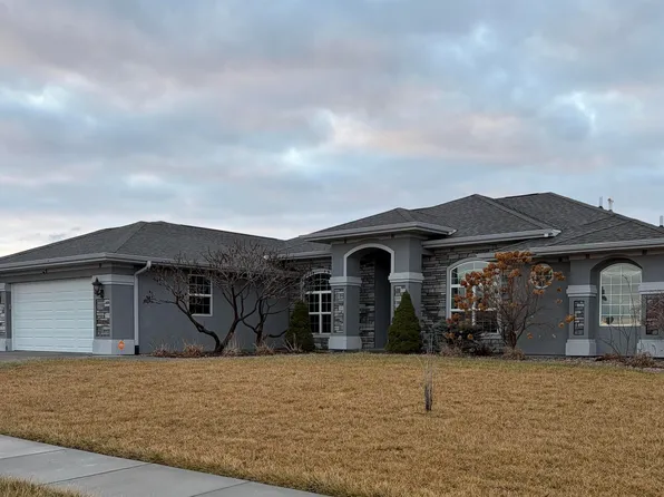 3805 W 38th St, Hastings, NE 68901