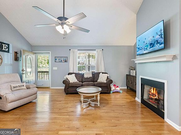 4th image of 50 Kensington Dr